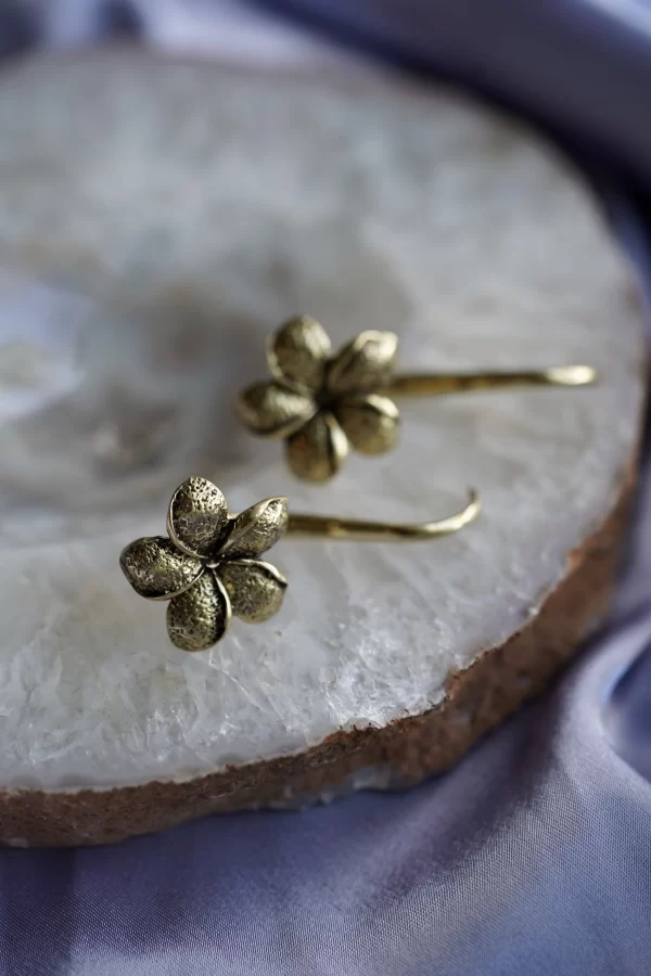 Safe Products Hibiscus Hangers - Image 2