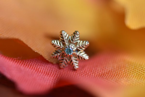 Kiwi Jewelry 14g Snowflake End