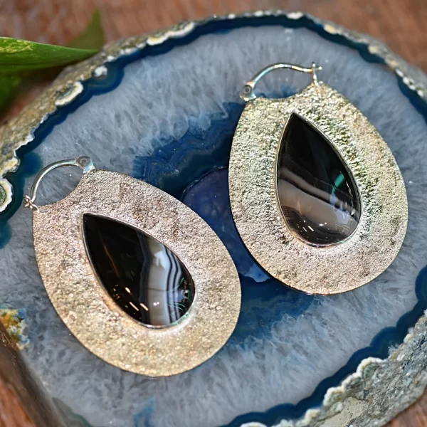 Diablo Organics Distressed Brass and Agate