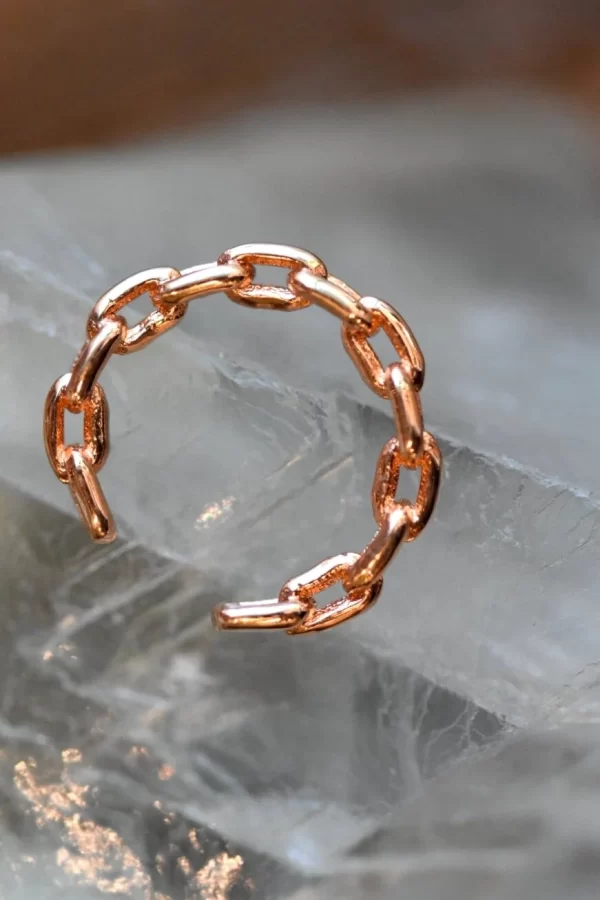 Tawapa Chain ear cuff