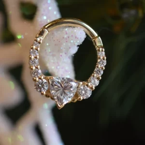 BVLA Carina Hinged Ring