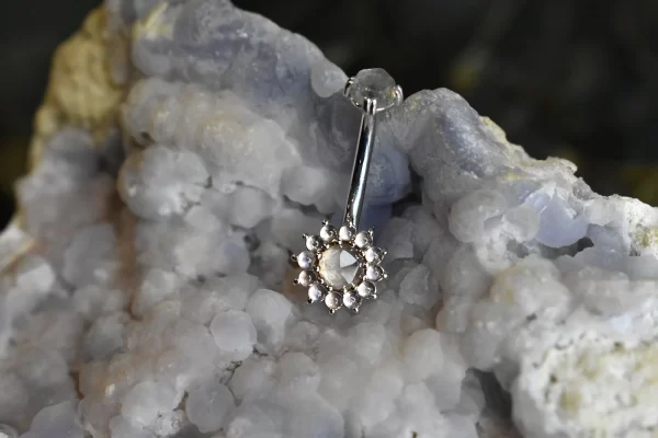 BVLA "Rose" Navel w/ Rainbow Moonstone and Labradorite