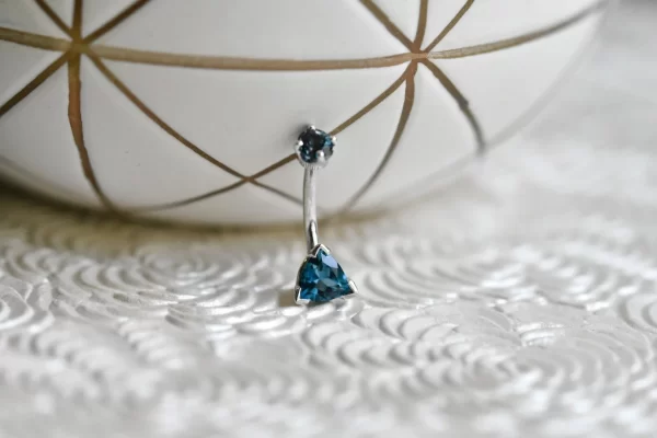 BVLA Trillion Cut Navel w/ London Blue Topaz